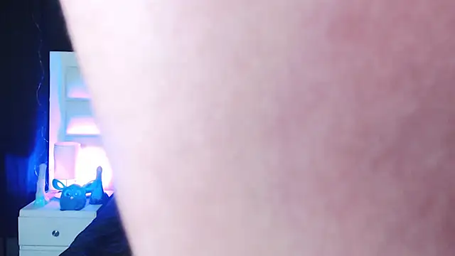 Snapshot of 666hotline chatting on March 3, 3:52 am 666hotline online show from March 3, 3:52 am