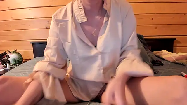 Snapshot of Cookiecutey chatting on June 7, 7:12 am Cookiecutey online show from June 7, 7:12 am