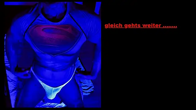 Snapshot of LuggiJack chatting on February 28, 7:15 pm LuggiJack online show from February 28, 7:15 pm