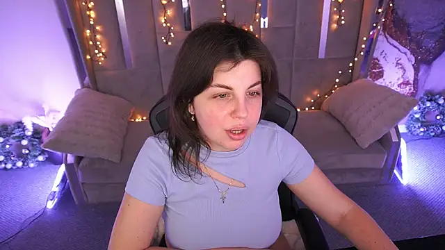 MirandaWong online show from February 28, 6:47 am