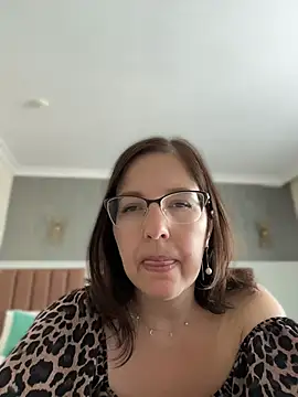 Snapshot of B_Bonya_m chatting on May 26, 5:25 am B Bonya m online show from May 26, 5:25 am