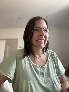 Snapshot of B_Bonya_m chatting on June 13, 3:48 am B Bonya m online show from June 13, 3:48 am
