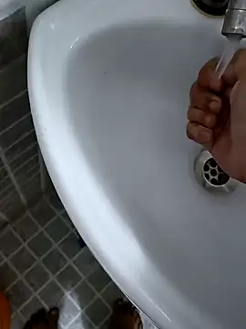 Snapshot of ridetoheaven chatting on January 7, 4:29 am ridetoheaven online show from January 7, 4:29 am