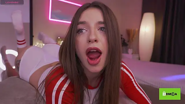 Snapshot of Deeptalkss chatting on February 12, 8:38 am Deeptalkss online show from February 12, 8:38 am