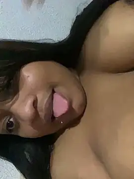 Snapshot of vic_pretynhaa chatting on January 28, 4:18 am vic pretynhaa online show from January 28, 4:18 am