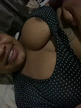 Snapshot of vic_pretynhaa chatting on February 14, 5:09 am vic pretynhaa online show from February 14, 5:09 am