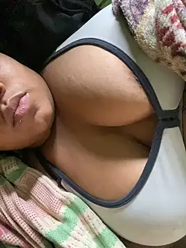 Snapshot of vic_pretynhaa chatting on February 16, 3:05 pm vic pretynhaa online show from February 16, 3:05 pm