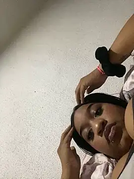 Snapshot of vic_pretynhaa chatting on March 15, 12:25 am vic pretynhaa online show from March 15, 12:25 am