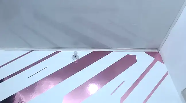 Kitten Hot  online show from March 12, 2:09 am