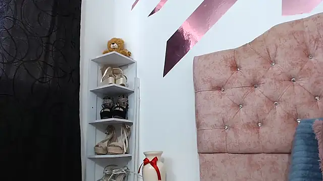 Kitten Hot  online show from October 11, 11:42 am