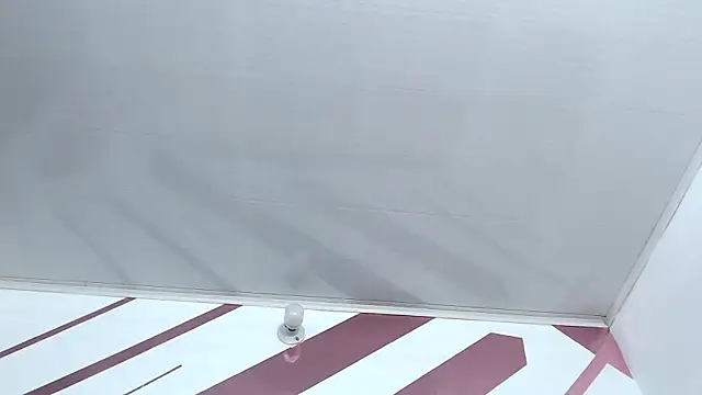 Kitten Hot  online show from November 15, 2:31 am