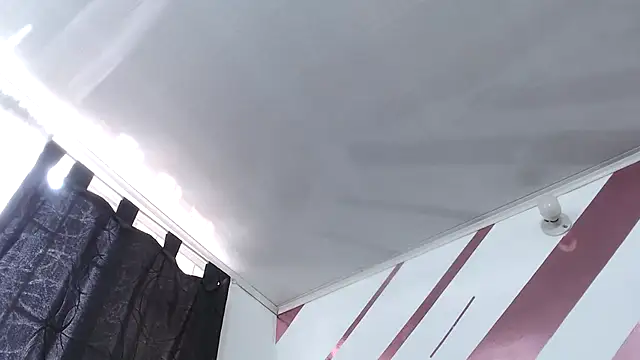 Kitten Hot  online show from November 15, 2:35 pm