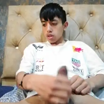 Snapshot of danuel23 chatting on May 20, 3:40 pm danuel23 online show from May 20, 3:40 pm