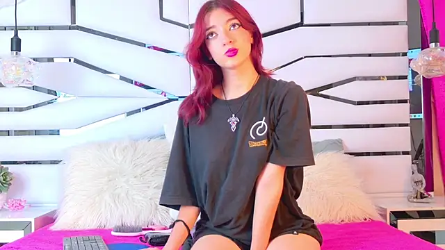 Snapshot of ElizabetthKitty chatting on December 11, 7:14 pm ElizabetthKitty online show from December 11, 7:14 pm