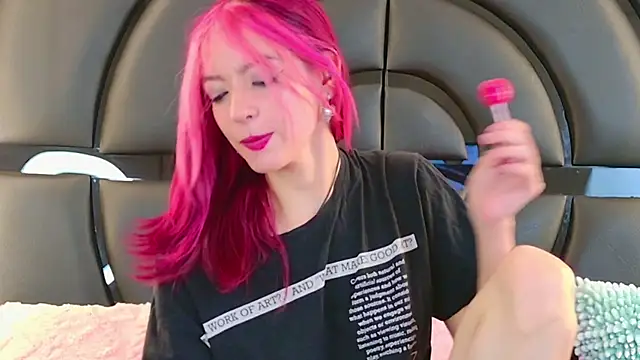 Snapshot of ElizabetthKitty chatting on January 27, 7:13 pm ElizabetthKitty online show from January 27, 7:13 pm