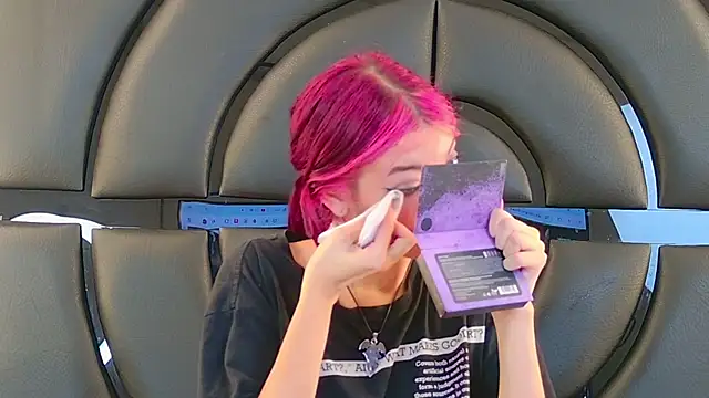 Snapshot of ElizabetthKitty chatting on January 27, 11:00 pm ElizabetthKitty online show from January 27, 11:00 pm