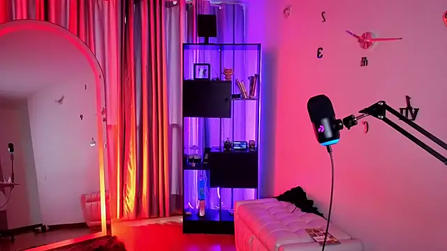 Snapshot of sexfire_lalita chatting on May 14, 10:16 pm sexfire lalita online show from May 14, 10:16 pm
