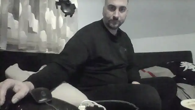 Snapshot of NewyorkDimi chatting on February 8, 11:41 pm NewyorkDimi online show from February 8, 11:41 pm