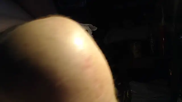 Snapshot of DREAMZ420 chatting on November 20, 6:46 am DREAMZ420 online show from November 20, 6:46 am