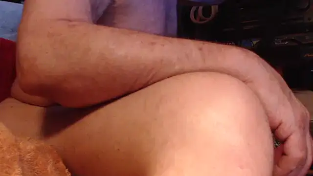 Snapshot of DREAMZ420 chatting on November 20, 9:14 pm DREAMZ420 online show from November 20, 9:14 pm