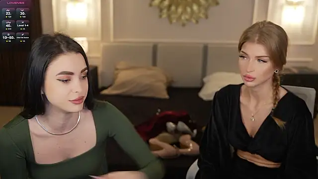 Snapshot of Stacy054 chatting on February 6, 8:51 am Stacy054 online show from February 6, 8:51 am