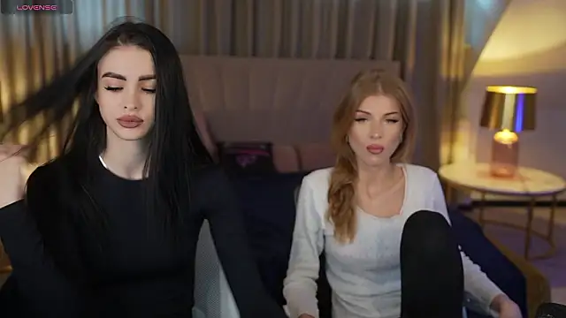 Snapshot of Stacy054 chatting on February 10, 8:40 am Stacy054 online show from February 10, 8:40 am