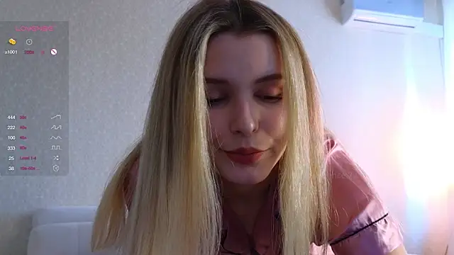 Snapshot of elsa_limerence chatting on January 22, 9:57 am elsa limerence online show from January 22, 9:57 am