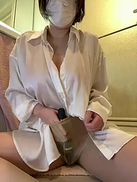 Yukimi- online show from March 17, 8:45 pm