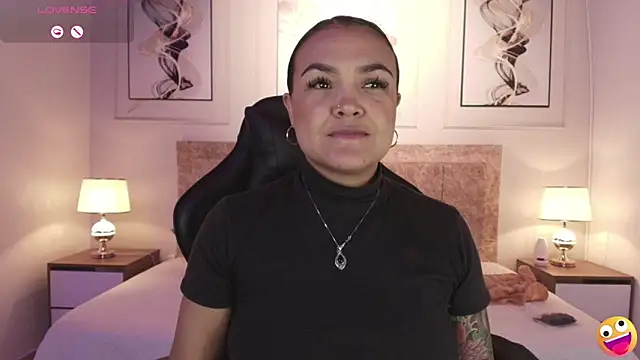 Snapshot of lyn_adamns chatting on January 22, 8:38 pm lyn adamns online show from January 22, 8:38 pm