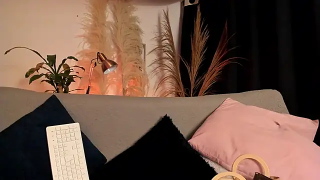 Serenity Day online show from March 6, 2:52 am