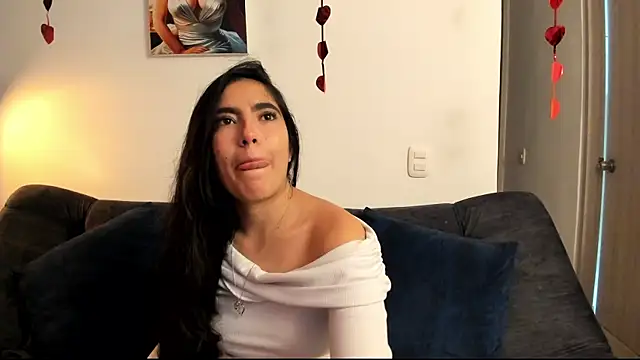 Snapshot of Serenity_Day chatting on May 20, 1:56 am Serenity Day online show from May 20, 1:56 am