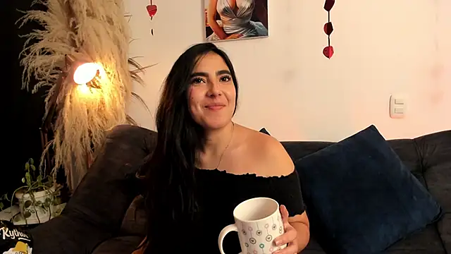 Snapshot of Serenity_Day chatting on June 17, 2:47 am Serenity Day online show from June 17, 2:47 am