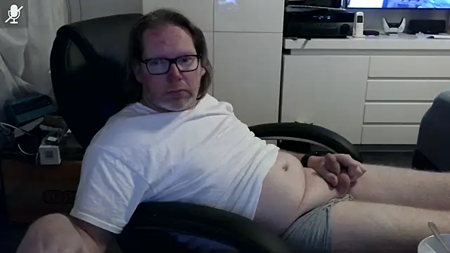 Snapshot of VSteph chatting on May 8, 12:16 am VSteph online show from May 8, 12:16 am
