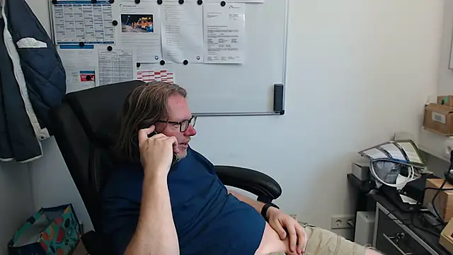 Snapshot of VSteph chatting on June 2, 3:25 pm VSteph online show from June 2, 3:25 pm