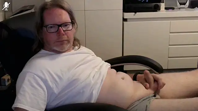 Snapshot of VSteph chatting on July 26, 9:32 pm VSteph online show from July 26, 9:32 pm