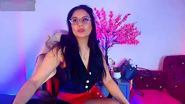 Snapshot of Zuzana21 chatting on June 24, 12:48 pm Zuzana21 online show from June 24, 12:48 pm