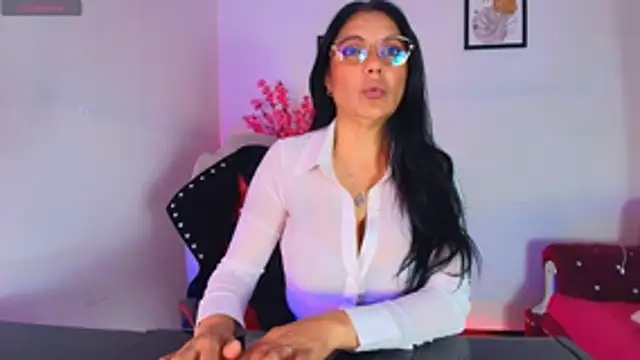Snapshot of Zuzana21 chatting on June 30, 1:01 pm Zuzana21 online show from June 30, 1:01 pm