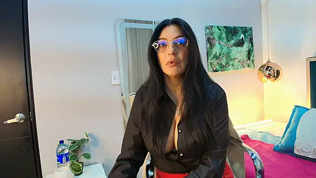 Snapshot of Zuzana21 chatting on July 22, 2:09 pm Zuzana21 online show from July 22, 2:09 pm