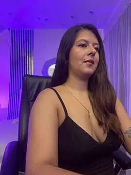 Snapshot of liss_black chatting on June 27, 4:28 am liss black online show from June 27, 4:28 am