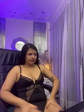 Snapshot of liss_black chatting on July 3, 3:46 am liss black online show from July 3, 3:46 am
