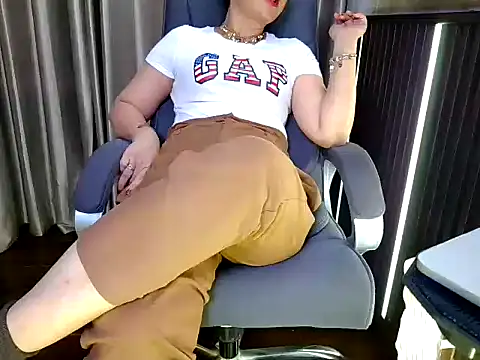 fabdemira online show from November 21, 5:33 pm