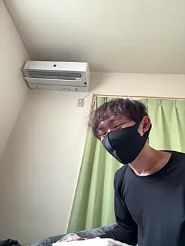 Snapshot of UKI06 chatting on March 19, 4:14 am UKI06 online show from March 19, 4:14 am