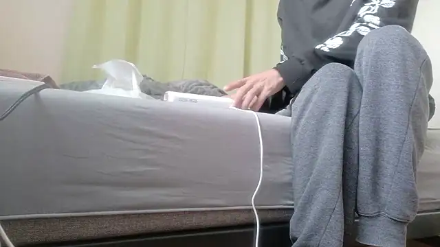 Snapshot of UKI06 chatting on November 25, 4:34 am UKI06 online show from November 25, 4:34 am