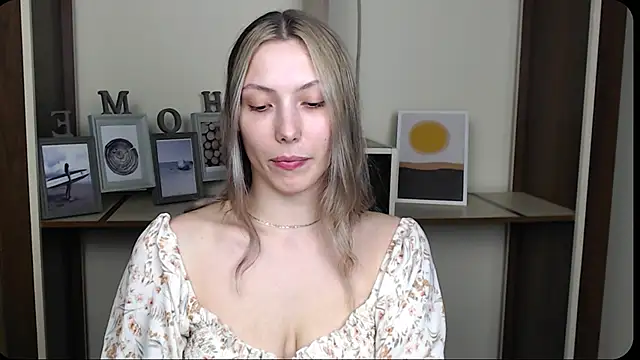 VanessaMay  online show from March 20, 5:18 pm