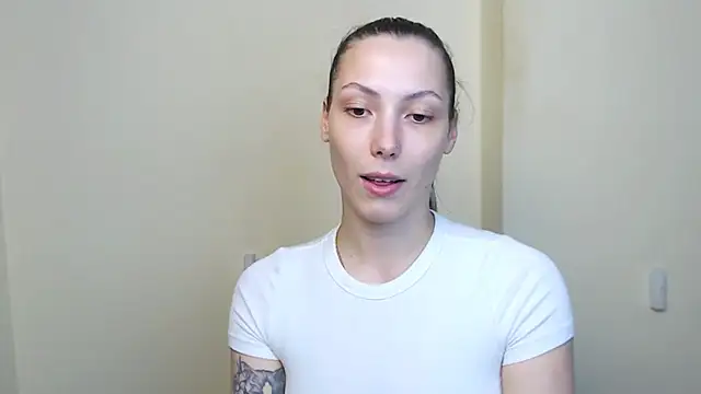 VanessaMay  online show from May 7, 4:45 pm