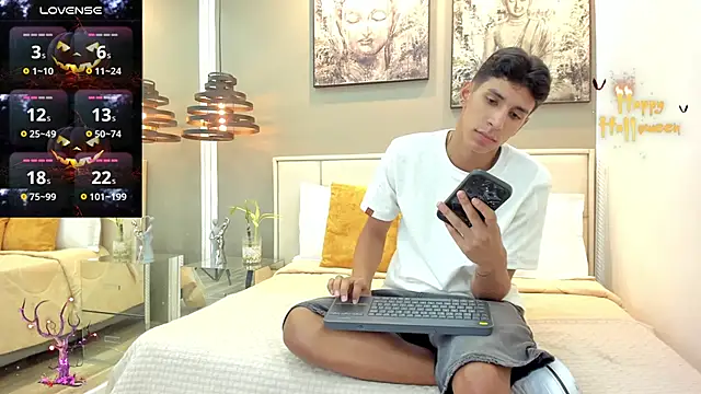 kieran derek online show from October 25, 3:25 am