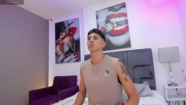 Snapshot of kieran_derek chatting on November 19, 1:38 am kieran derek online show from November 19, 1:38 am