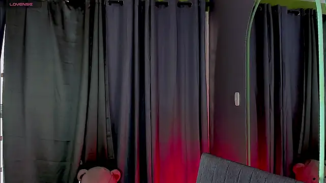 gatitavenecis online show from February 7, 5:29 pm