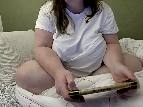 Snapshot of MarthaBriest chatting on November 1, 4:47 am MarthaBriest online show from November 1, 4:47 am