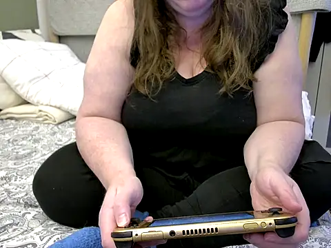 Snapshot of MarthaBriest chatting on November 6, 6:47 am MarthaBriest online show from November 6, 6:47 am